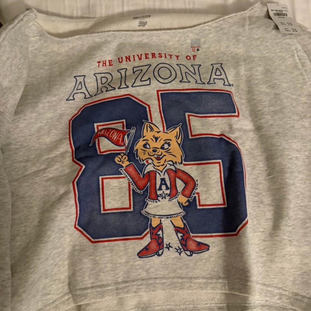 Hollister Gray Off-the-Shoulder Arizona Sweater